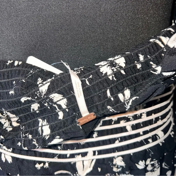 Free People Color My World Jumpsuit Size Medium - Picture 8 of 9